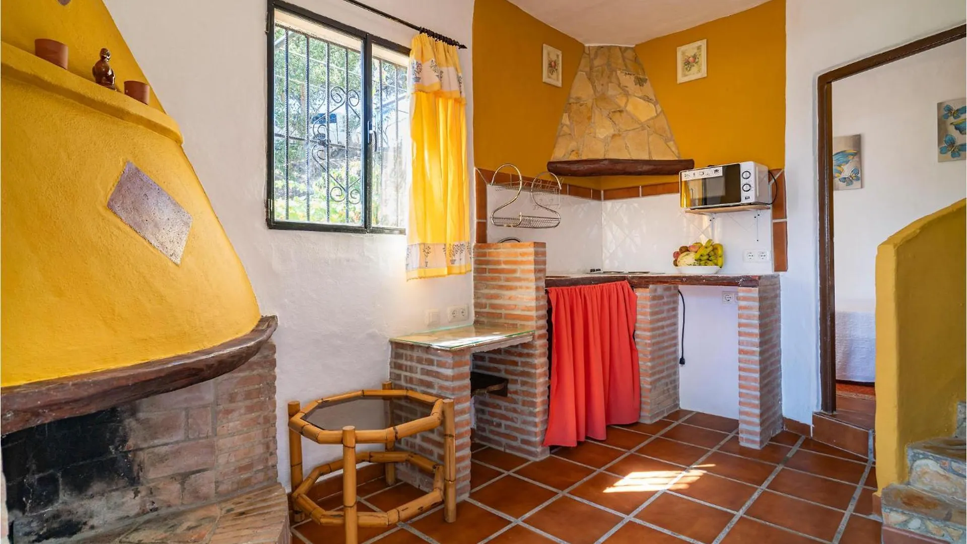 Holiday home Amazing Cottage In Algatocin With Kitchen